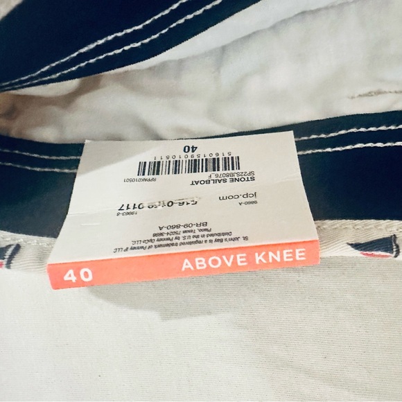 St. John's Bay Comfort Stretch Tan Khaki Shorts Nautical Pattern Men’s 40 NWT - Picture 3 of 7